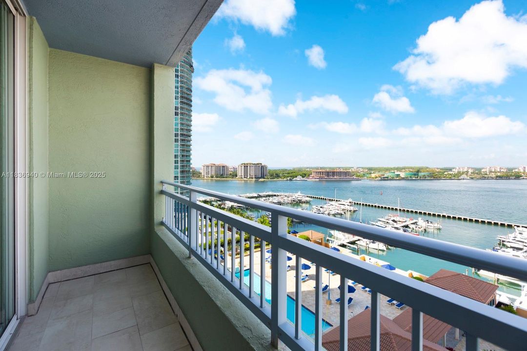 Recently Sold: $825,000 (1 beds, 1 baths, 780 Square Feet)