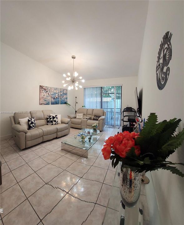 Recently Rented: $2,700 (2 beds, 2 baths, 1089 Square Feet)