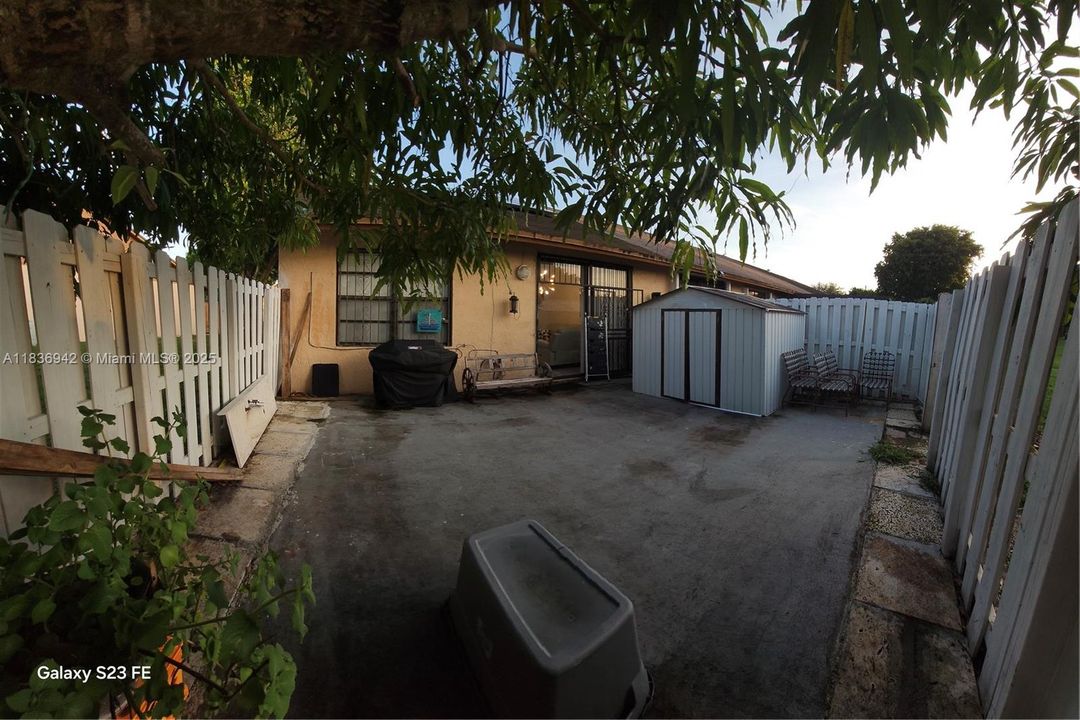 Recently Rented: $2,700 (2 beds, 2 baths, 1089 Square Feet)