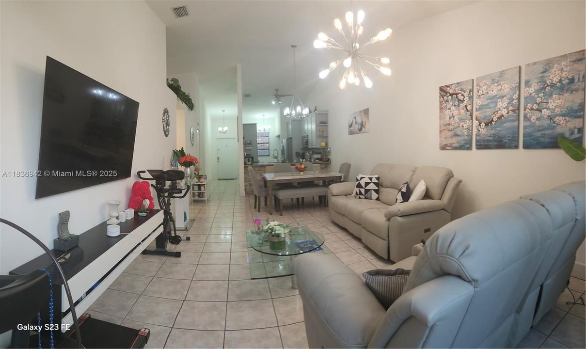 Recently Rented: $2,700 (2 beds, 2 baths, 1089 Square Feet)