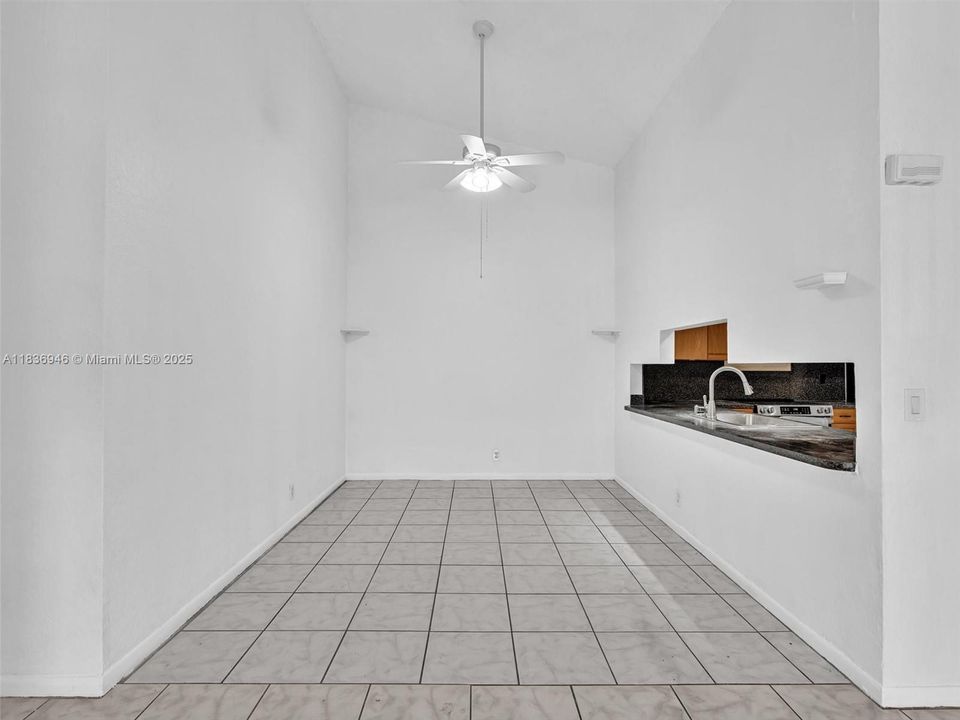 En Venta: $429,999 (4 camas, 2 baños, 1485 Pies cuadrados)