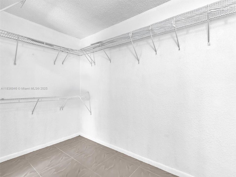 En Venta: $429,999 (4 camas, 2 baños, 1485 Pies cuadrados)