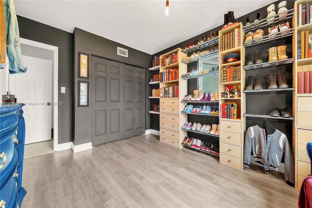 For Sale: $1,439,500 (6 beds, 6 baths, 0 Square Feet)