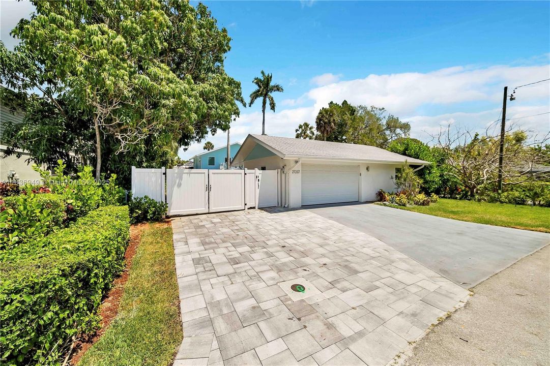 For Sale: $1,439,500 (6 beds, 6 baths, 0 Square Feet)