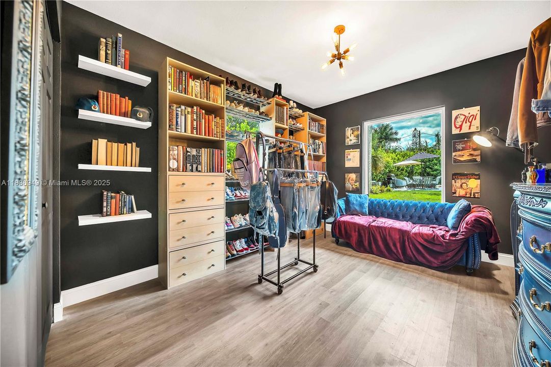 For Sale: $1,439,500 (6 beds, 6 baths, 0 Square Feet)