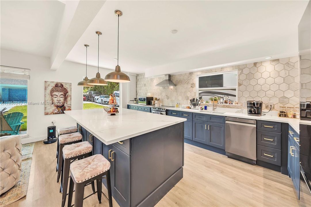For Sale: $1,439,500 (6 beds, 6 baths, 0 Square Feet)
