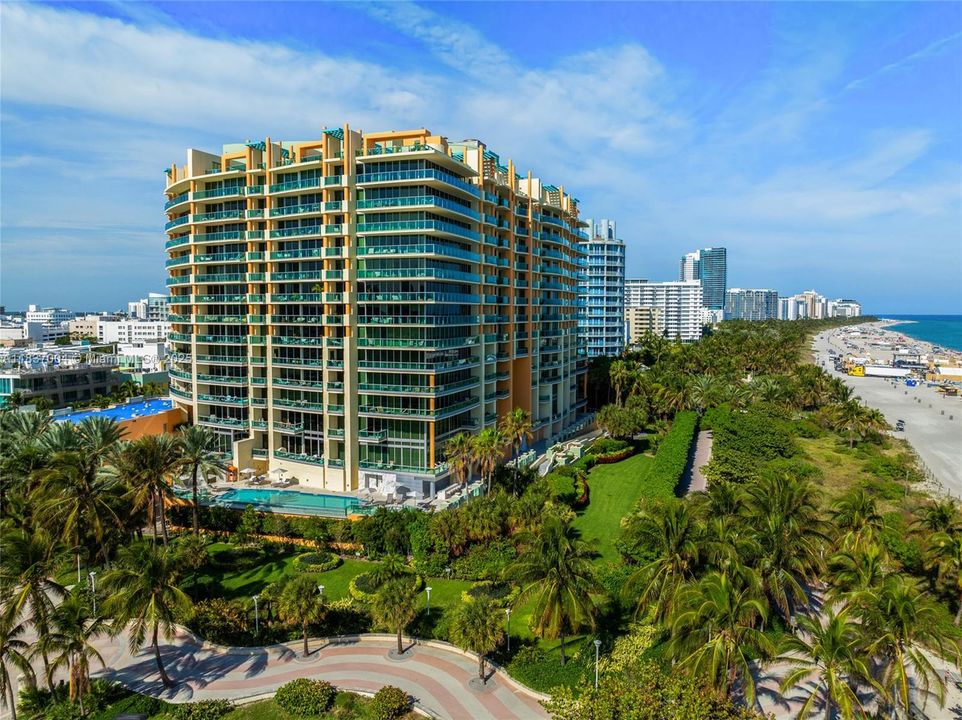 For Sale: $7,995,000 (3 beds, 4 baths, 3940 Square Feet)