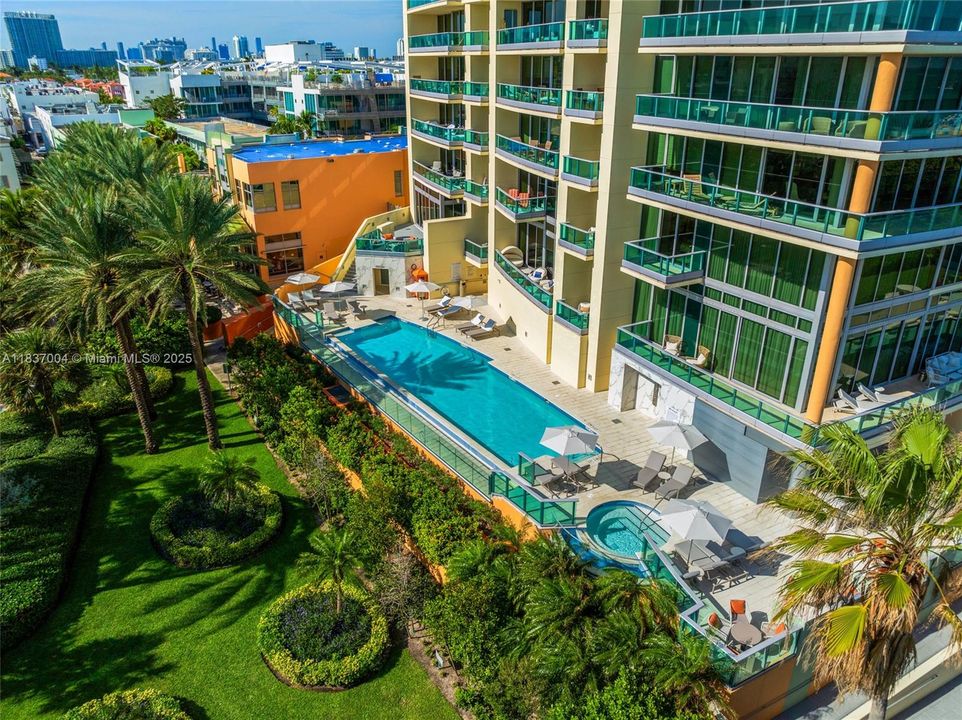 For Sale: $7,995,000 (3 beds, 4 baths, 3940 Square Feet)
