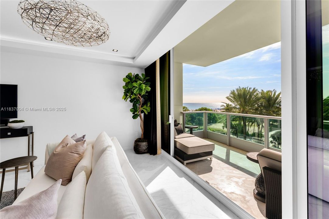 For Sale: $7,995,000 (3 beds, 4 baths, 3940 Square Feet)