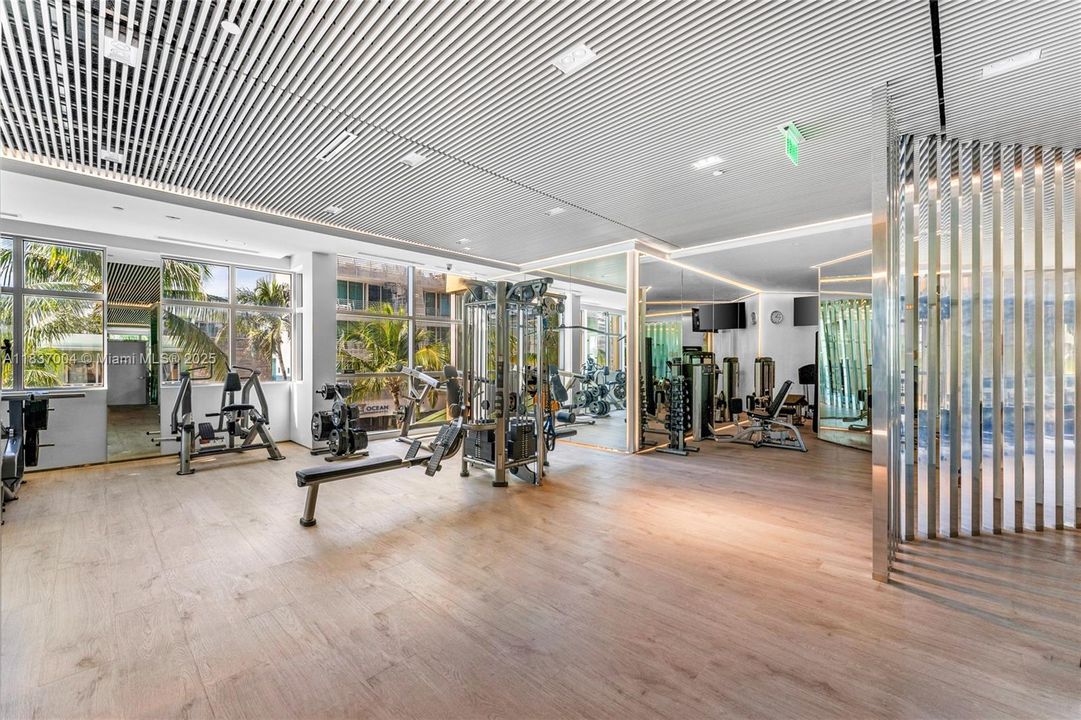 For Sale: $7,995,000 (3 beds, 4 baths, 3940 Square Feet)