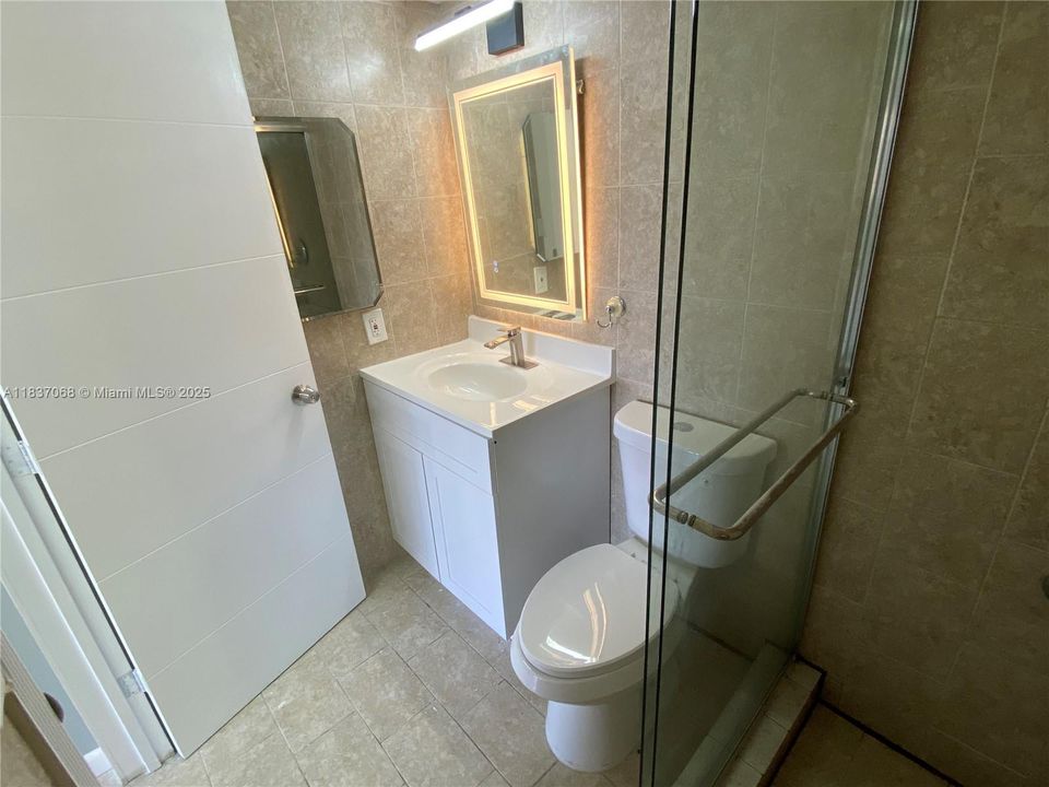 For Sale: $189,000 (1 beds, 1 baths, 790 Square Feet)