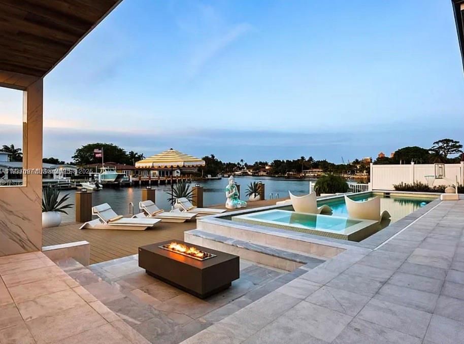 En Venta: $4,700,000 (4 camas, 5 baños, 3258 Pies cuadrados)