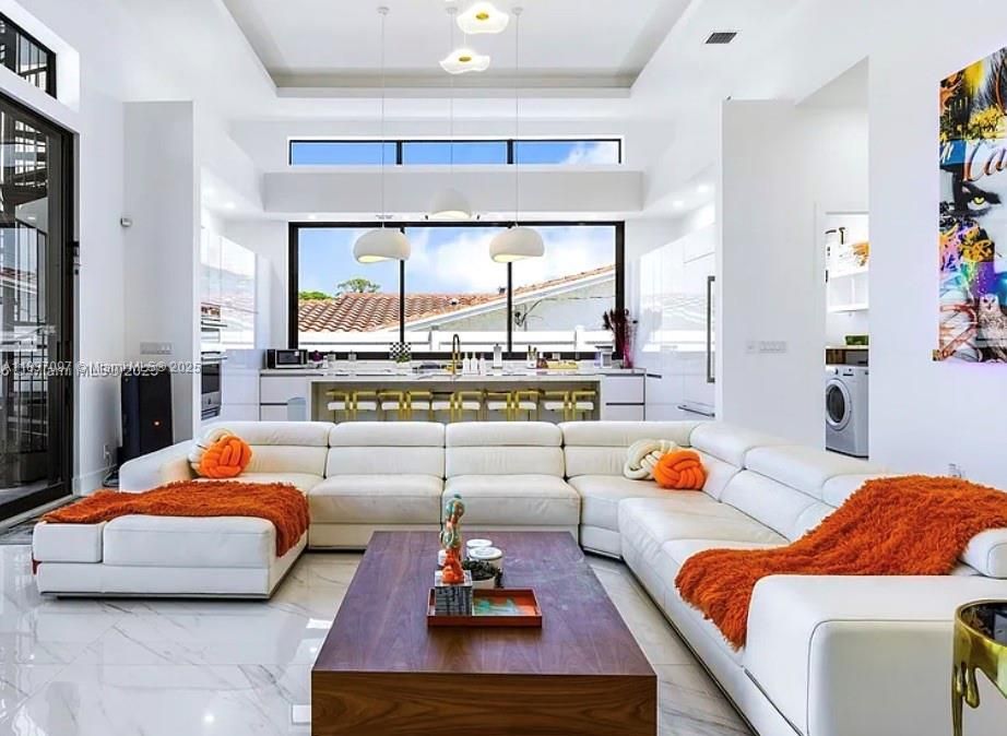 En Venta: $4,700,000 (4 camas, 5 baños, 3258 Pies cuadrados)