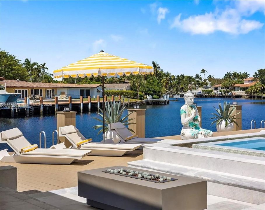 En Venta: $4,700,000 (4 camas, 5 baños, 3258 Pies cuadrados)