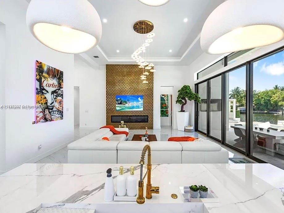 En Venta: $4,700,000 (4 camas, 5 baños, 3258 Pies cuadrados)
