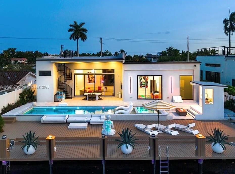 En Venta: $4,700,000 (4 camas, 5 baños, 3258 Pies cuadrados)