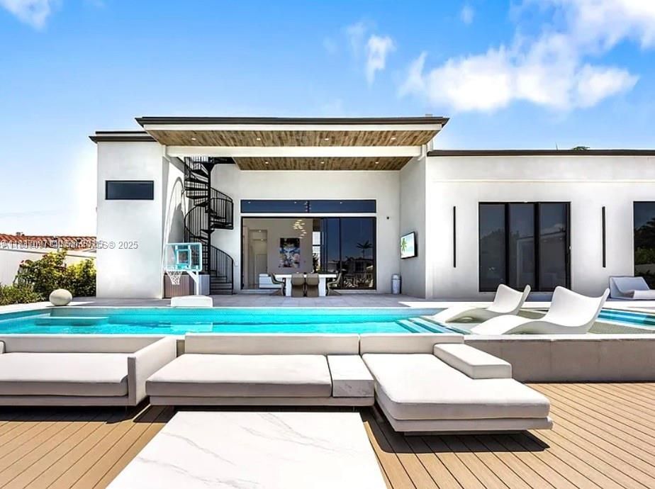 En Venta: $4,700,000 (4 camas, 5 baños, 3258 Pies cuadrados)