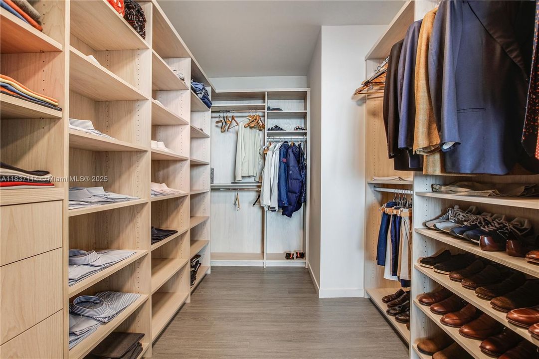 En Venta: $3,700,000 (3 camas, 3 baños, 2342 Pies cuadrados)