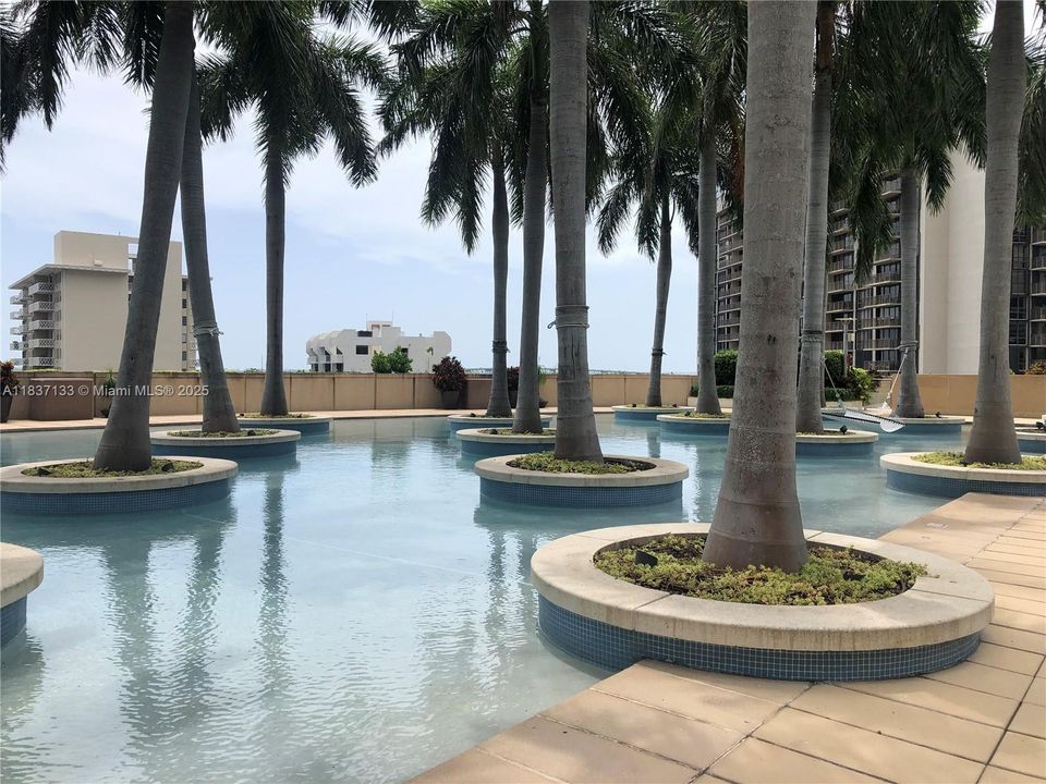 待售: $2,530,000 (2 贝兹, 2 浴室, 2062 平方英尺)