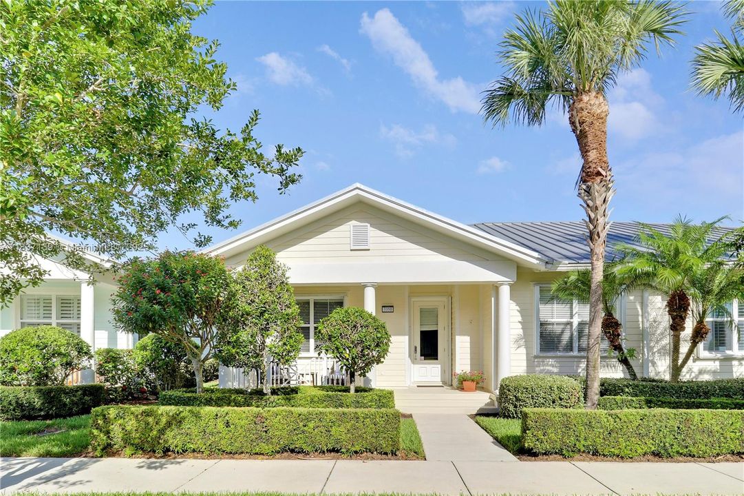 合同活跃: $799,000 (3 贝兹, 2 浴室, 1920 平方英尺)