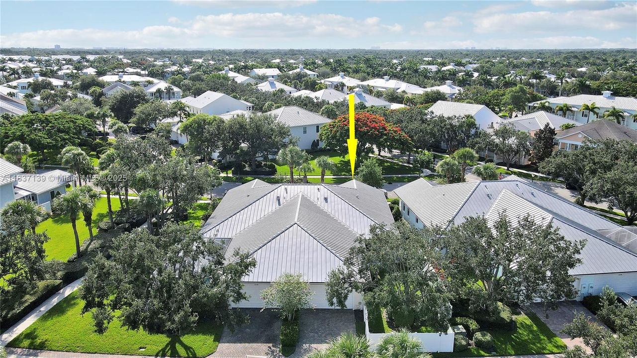 合同活跃: $799,000 (3 贝兹, 2 浴室, 1920 平方英尺)