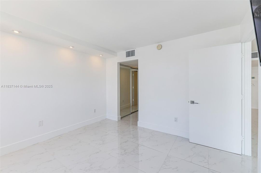 На продажу: $525,000 (1 спален, 2 ванн, 824 Квадратных фут)