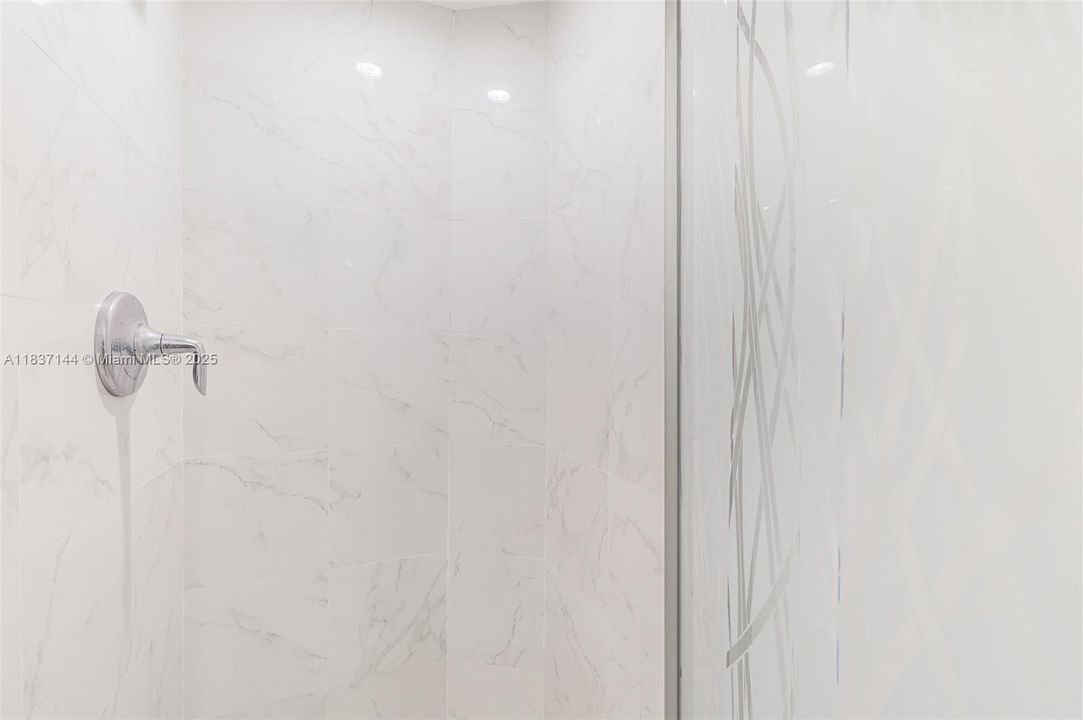 На продажу: $525,000 (1 спален, 2 ванн, 824 Квадратных фут)