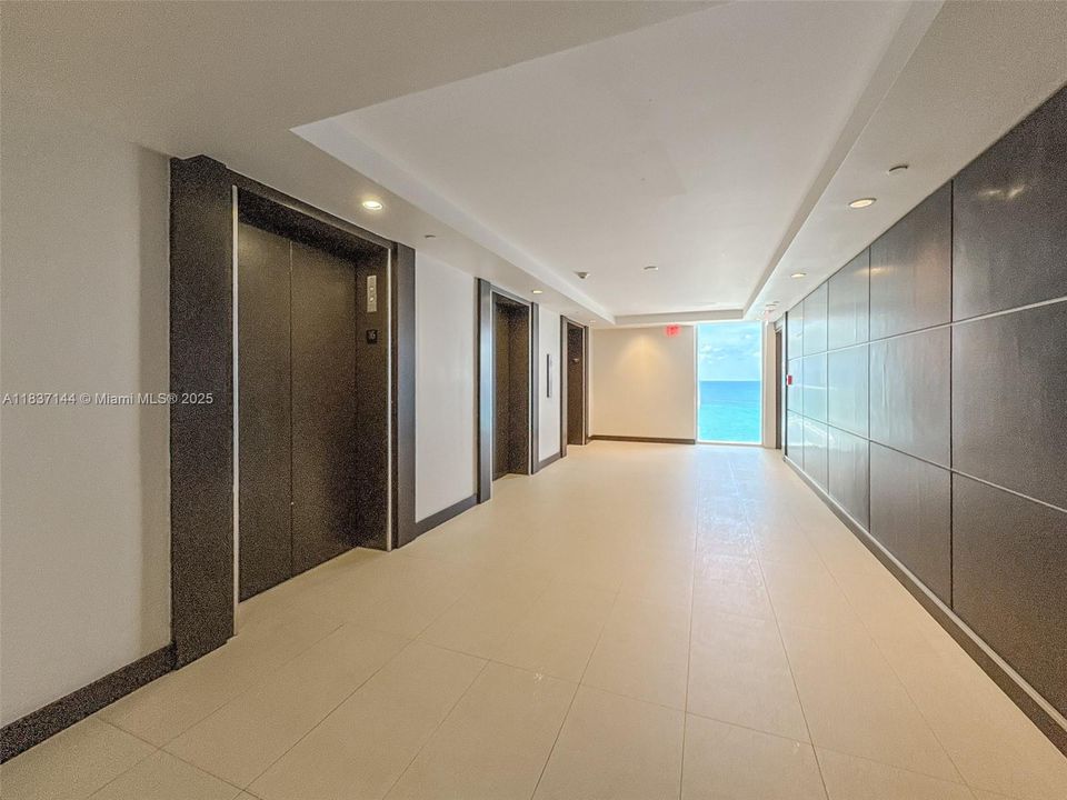На продажу: $525,000 (1 спален, 2 ванн, 824 Квадратных фут)
