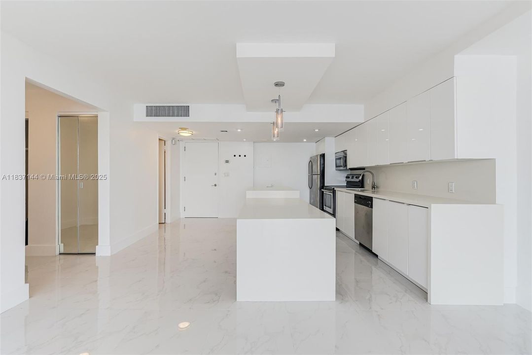 На продажу: $525,000 (1 спален, 2 ванн, 824 Квадратных фут)