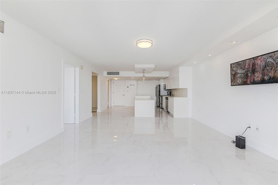 На продажу: $525,000 (1 спален, 2 ванн, 824 Квадратных фут)