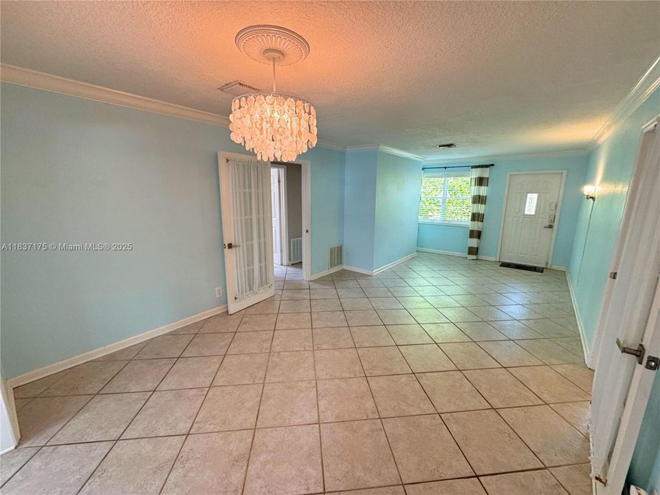 Недавно арендовано: $3,495 (4 спален, 2 ванн, 1430 Квадратных фут)