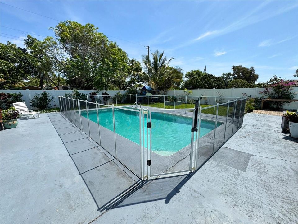 Недавно арендовано: $3,495 (4 спален, 2 ванн, 1430 Квадратных фут)