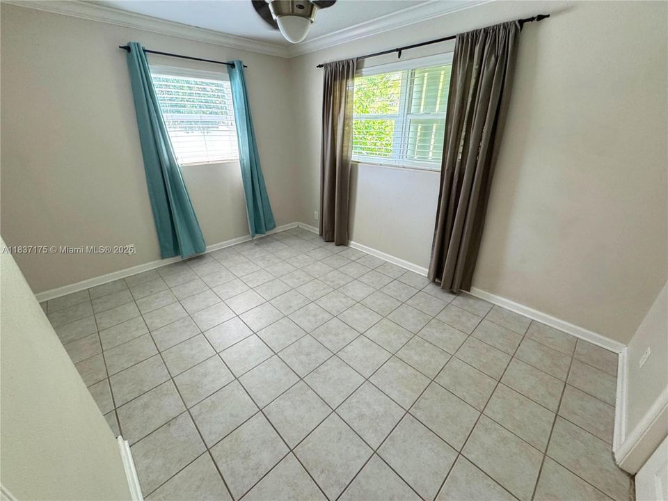 Недавно арендовано: $3,495 (4 спален, 2 ванн, 1430 Квадратных фут)