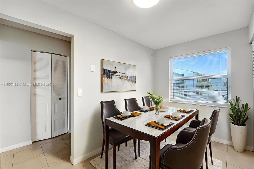 For Sale: $149,500 (2 beds, 2 baths, 1000 Square Feet)