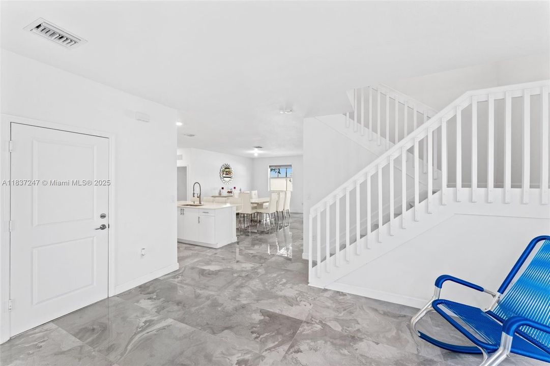 Recently Rented: $4,700 (5 beds, 3 baths, 2640 Square Feet)