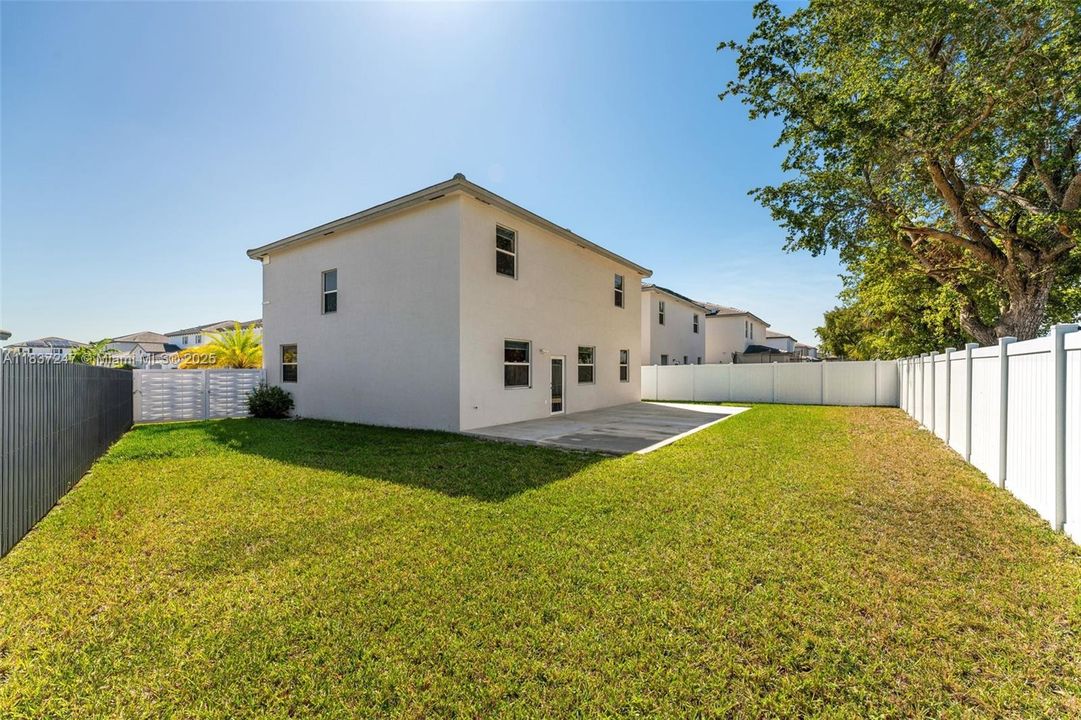 Recently Rented: $4,700 (5 beds, 3 baths, 2640 Square Feet)