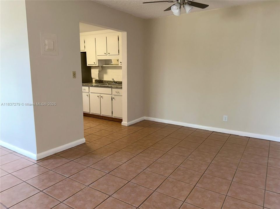 Recently Sold: $190,000 (2 beds, 2 baths, 860 Square Feet)