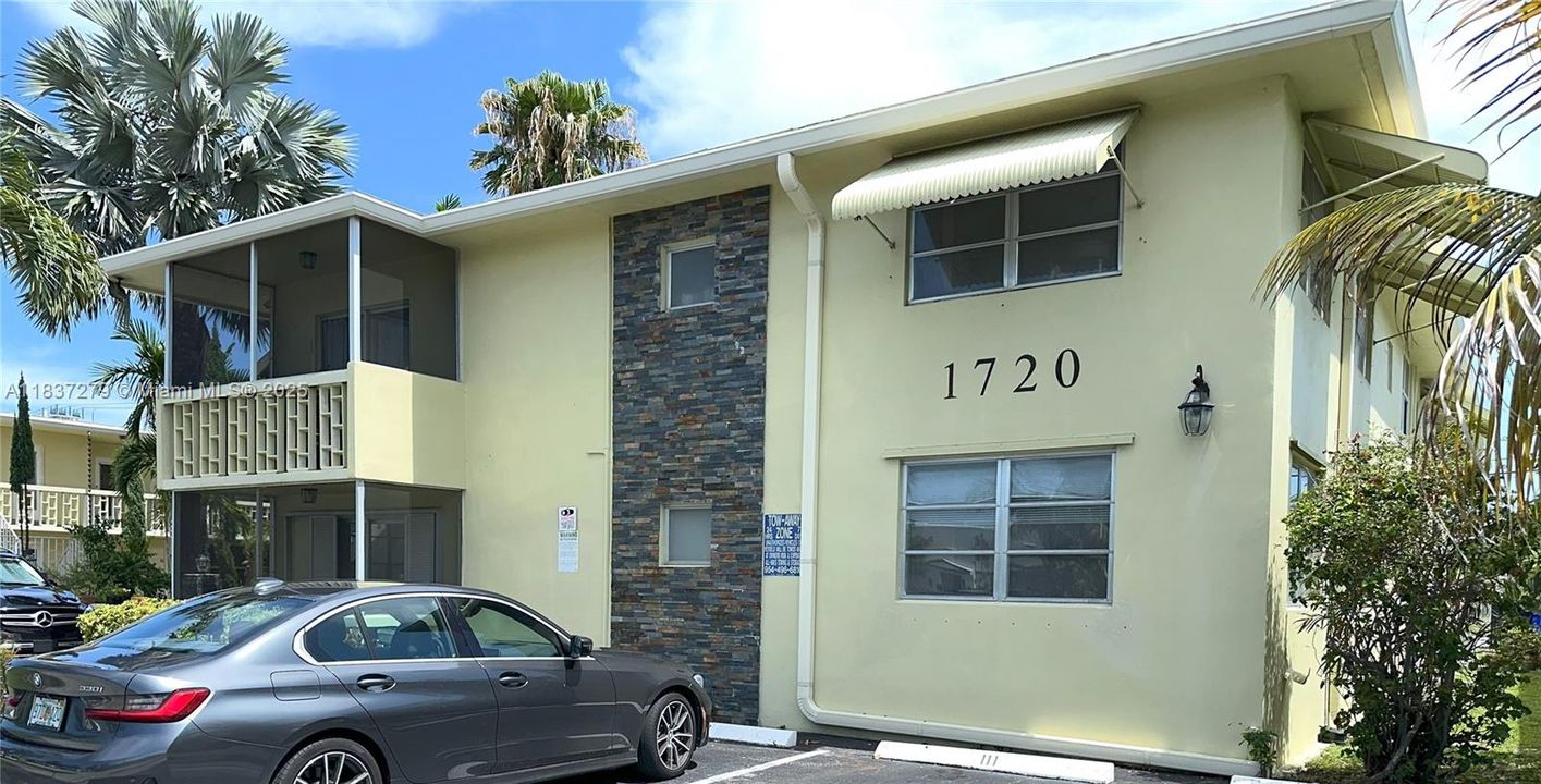 CORNER UNIT FIRST FLOOR