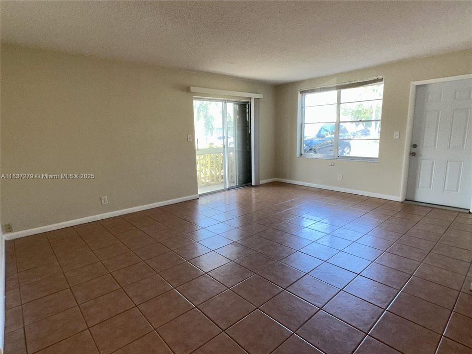 Recently Sold: $190,000 (2 beds, 2 baths, 860 Square Feet)