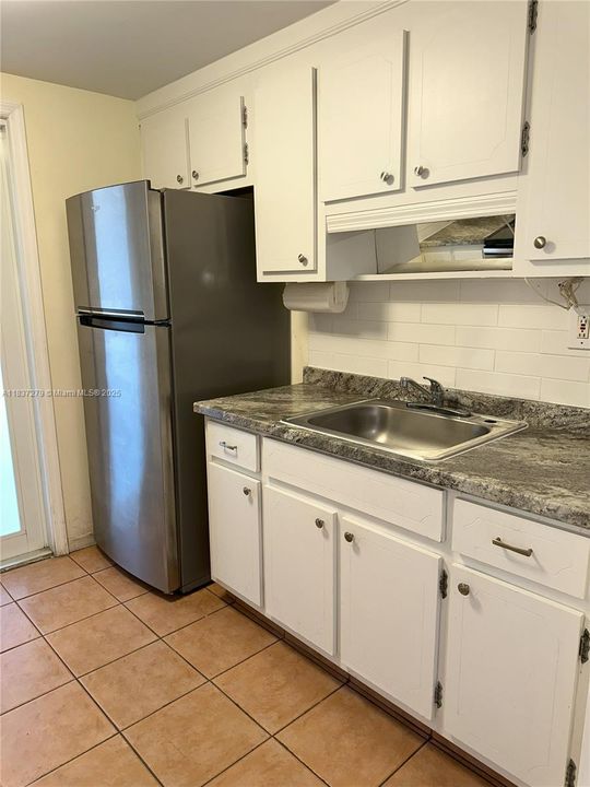 Recently Sold: $190,000 (2 beds, 2 baths, 860 Square Feet)