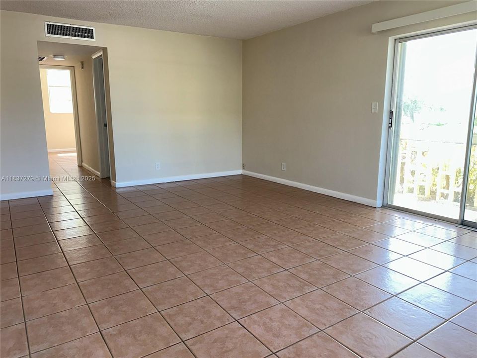 Recently Sold: $190,000 (2 beds, 2 baths, 860 Square Feet)
