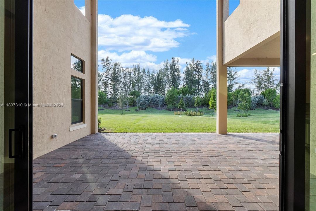 En Venta: $1,990,000 (5 camas, 5 baños, 5030 Pies cuadrados)