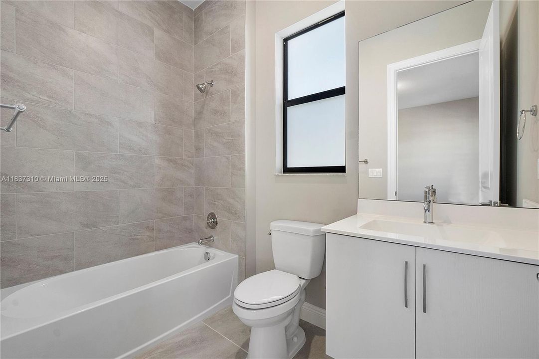 En Venta: $1,990,000 (5 camas, 5 baños, 5030 Pies cuadrados)