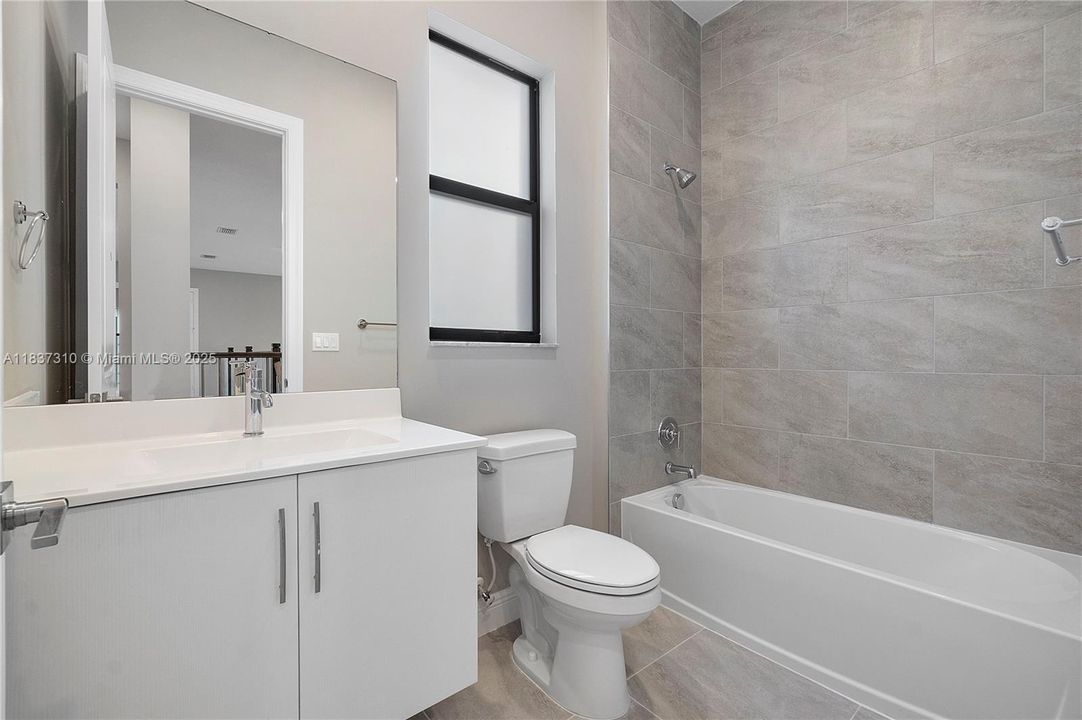 En Venta: $1,990,000 (5 camas, 5 baños, 5030 Pies cuadrados)