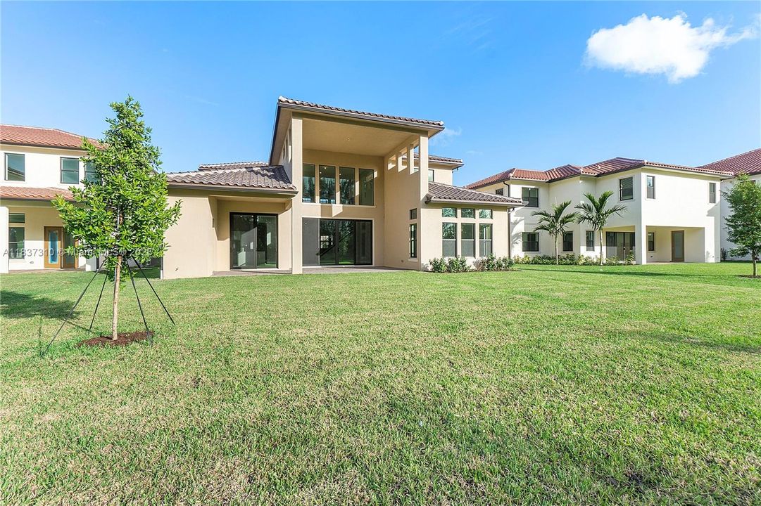 En Venta: $1,990,000 (5 camas, 5 baños, 5030 Pies cuadrados)