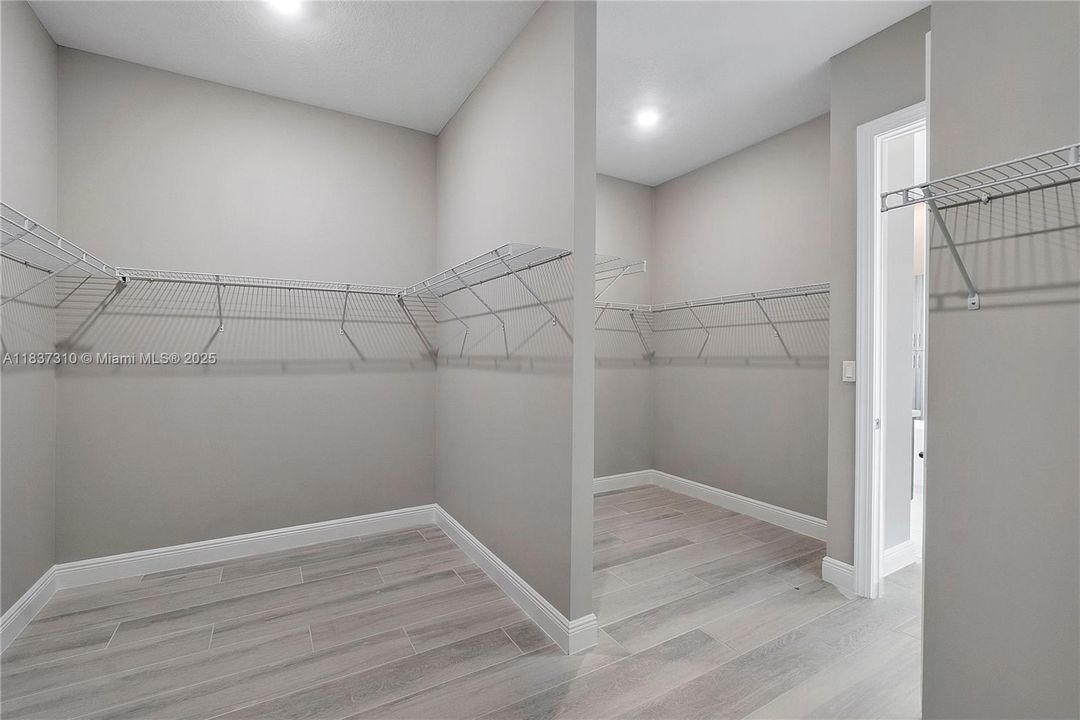 En Venta: $1,990,000 (5 camas, 5 baños, 5030 Pies cuadrados)