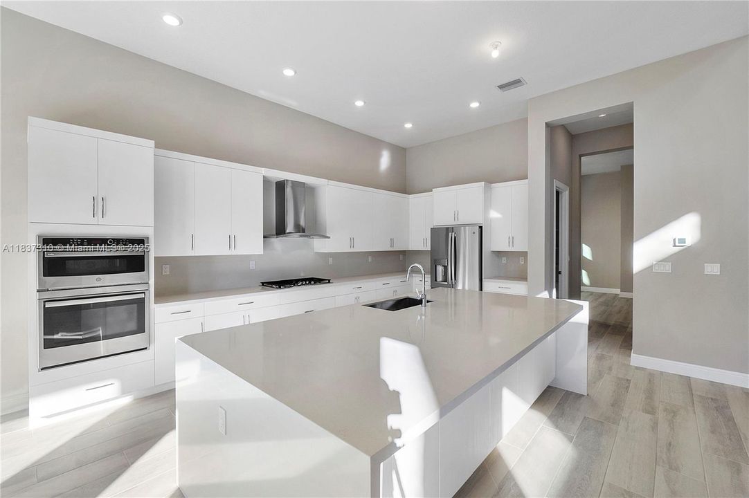 En Venta: $1,990,000 (5 camas, 5 baños, 5030 Pies cuadrados)