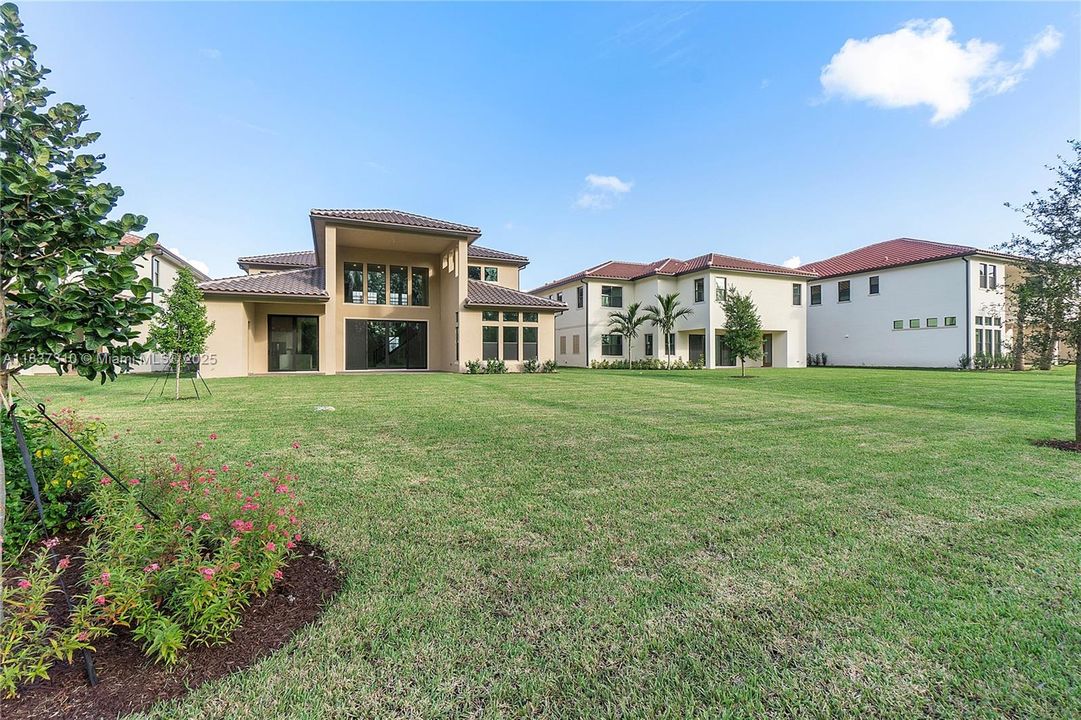 En Venta: $1,990,000 (5 camas, 5 baños, 5030 Pies cuadrados)