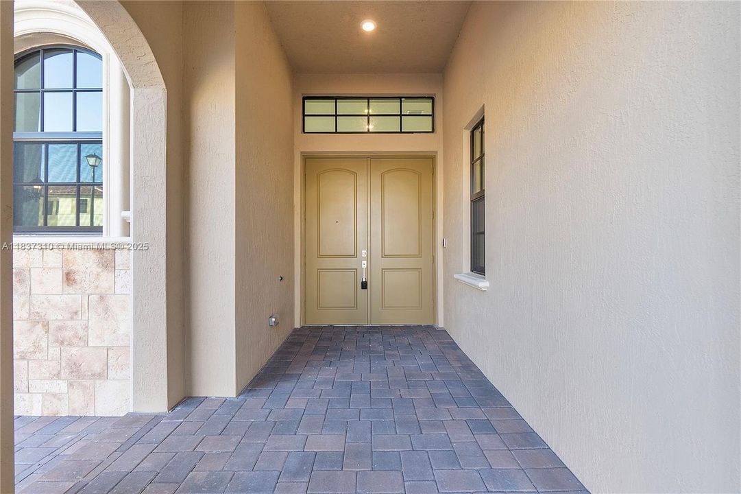 En Venta: $1,990,000 (5 camas, 5 baños, 5030 Pies cuadrados)