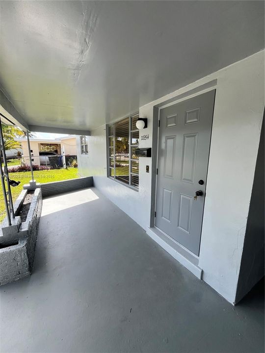 Recently Rented: $2,750 (3 beds, 1 baths, 1075 Square Feet)